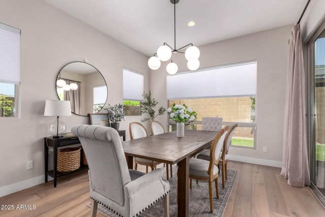 2830 E CREST Lane, Phoenix, AZ 85050