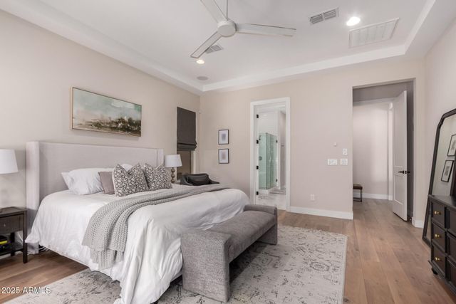 2830 E CREST Lane, Phoenix, AZ 85050