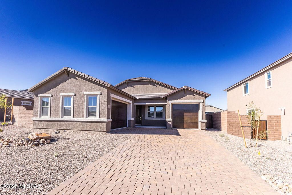 7886 S Orions Belt Drive, Tucson, AZ 85747