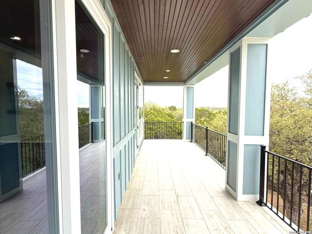 748 Riviera, Canyon Lake, TX 78133