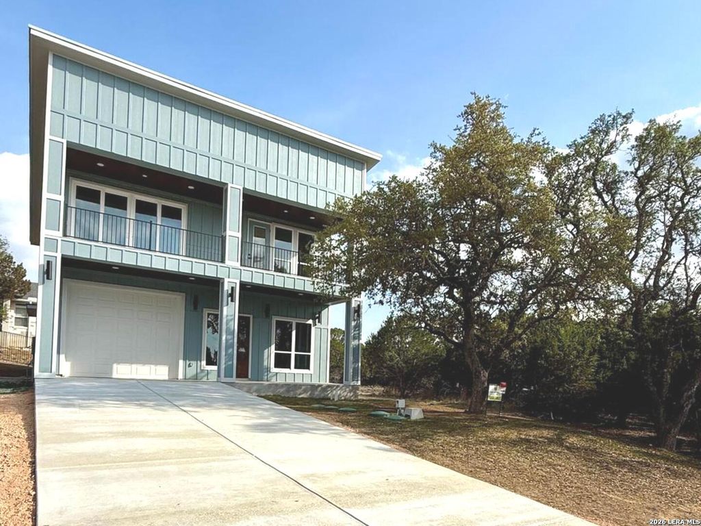 748 Riviera, Canyon Lake, TX 78133