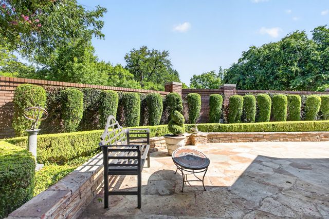 4902 Westbriar Drive, Fort Worth, TX 76109