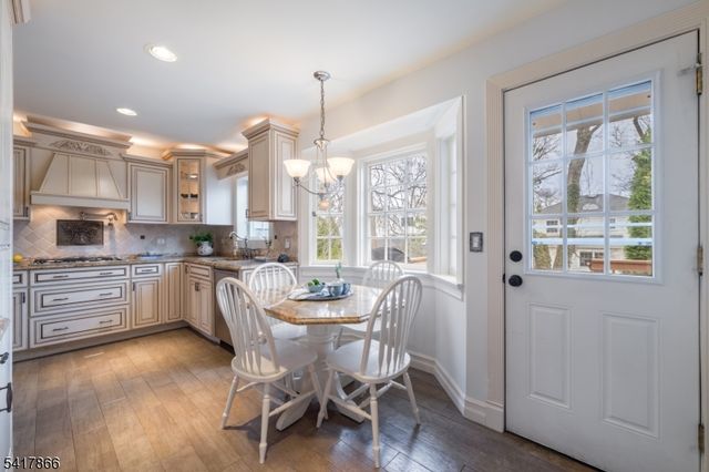 8 Claremont Dr, Millburn Twp., NJ 07078