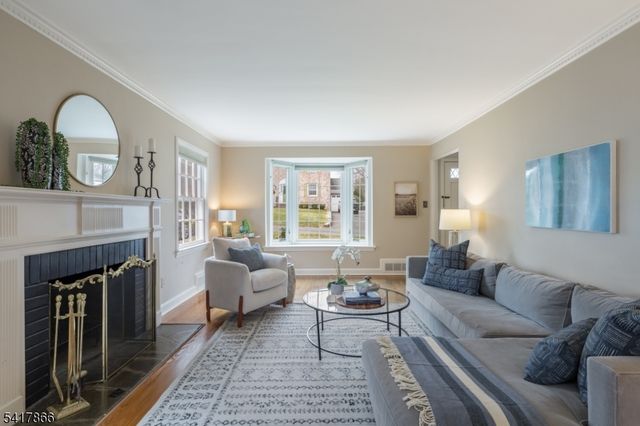 8 Claremont Dr, Millburn Twp., NJ 07078