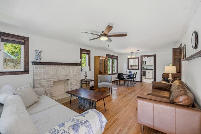 11 N GLENWOOD AVE, Columbia, MO 65203