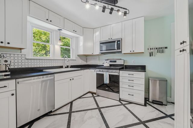 11 N GLENWOOD AVE, Columbia, MO 65203