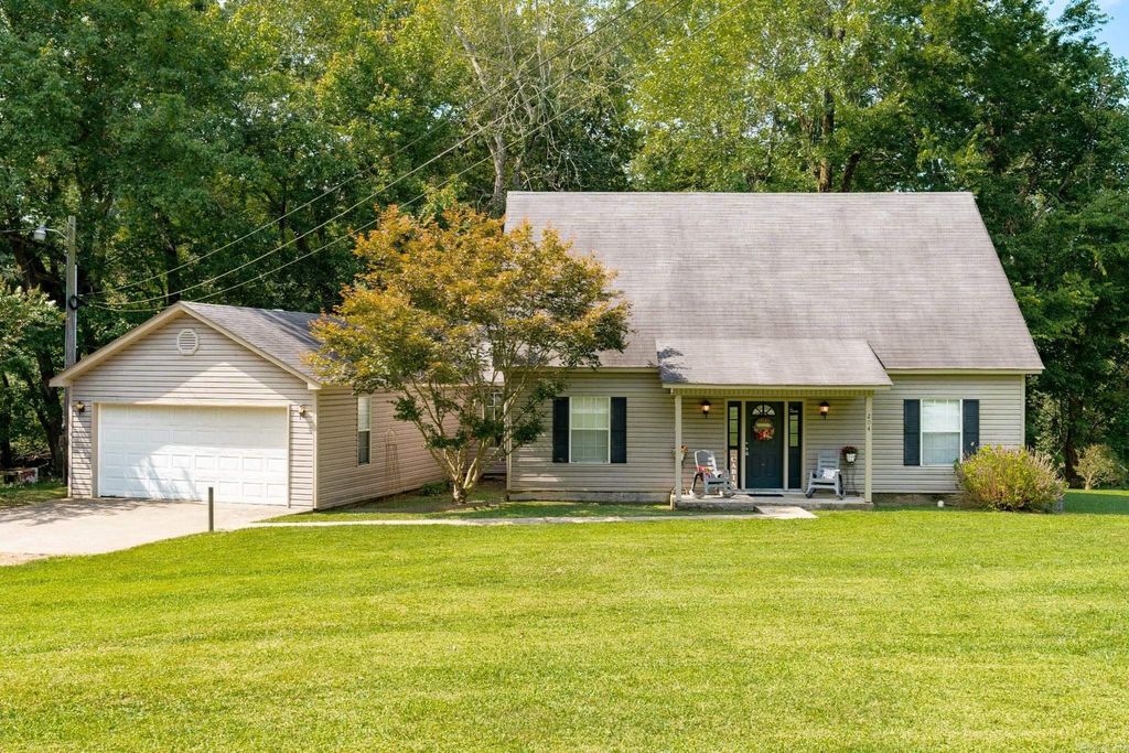 204 Riverside Drive, Pangburn, AR 72121