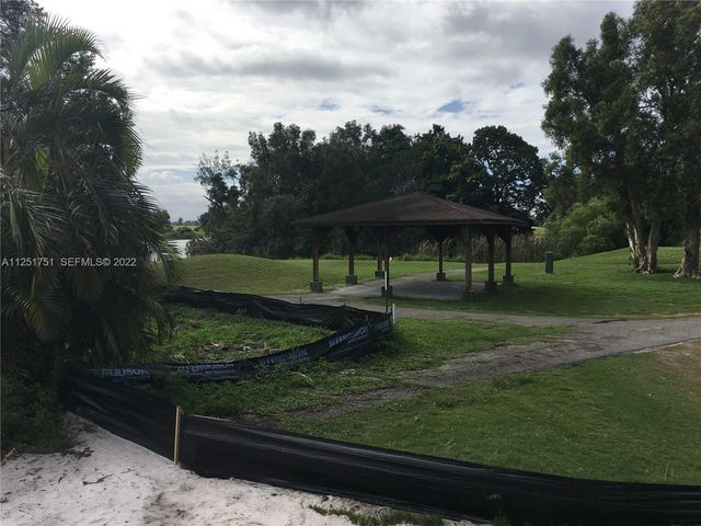 Worth Avenue, Palm Beach, FL 33463