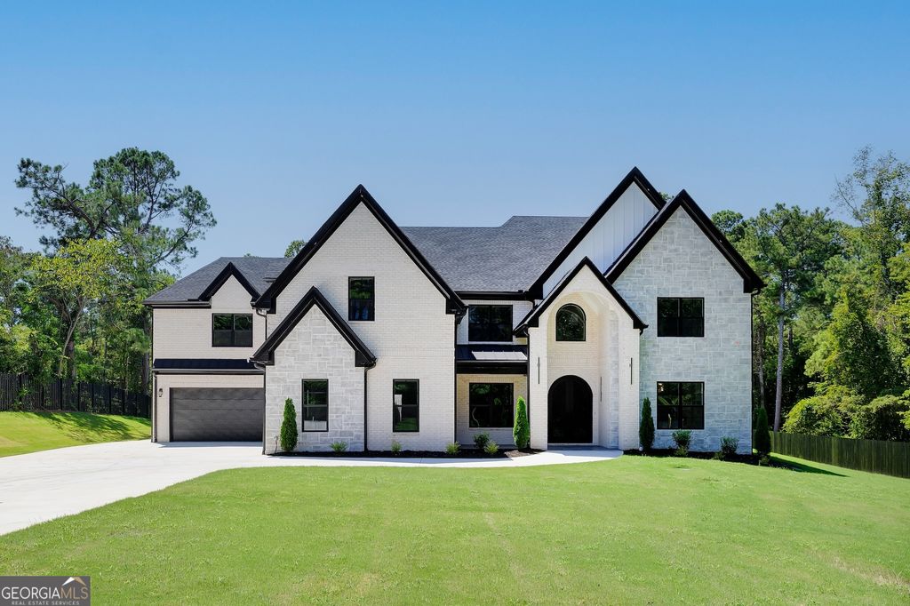 3275 Smithtown Road, Suwanee, GA 30024