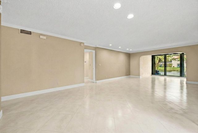 21691 Tall Palm Circle 3c, Boca Raton, FL 33433