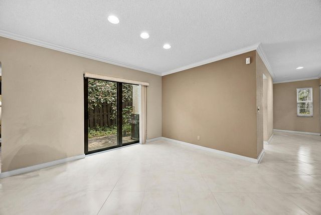 21691 Tall Palm Circle 3c, Boca Raton, FL 33433