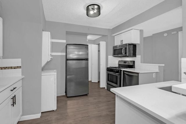 1462 Carroll Avenue, Saint Paul, MN 55104