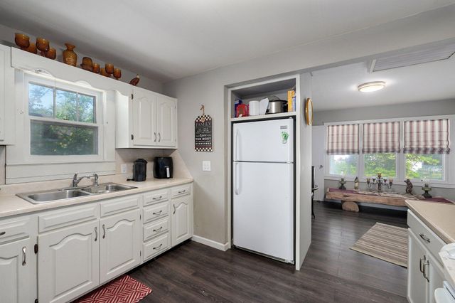 541 South Warren Avenue, Springfield, MO 65806