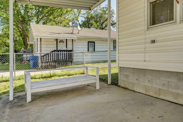 541 South Warren Avenue, Springfield, MO 65806