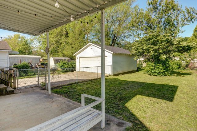 541 South Warren Avenue, Springfield, MO 65806