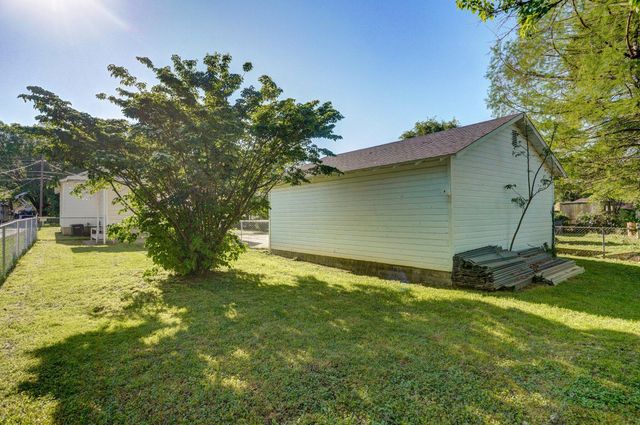 541 South Warren Avenue, Springfield, MO 65806