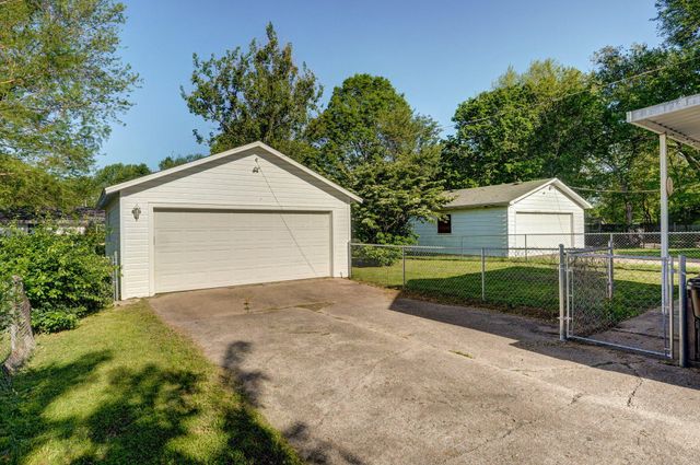 541 South Warren Avenue, Springfield, MO 65806