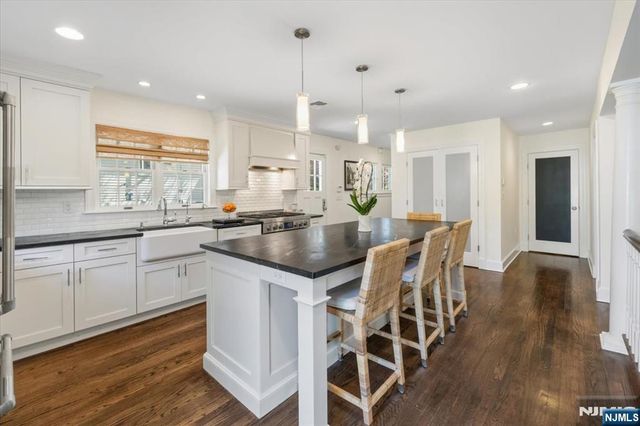 138 Melrose Place, Ridgewood, NJ 07450