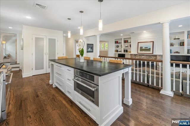 138 Melrose Place, Ridgewood, NJ 07450