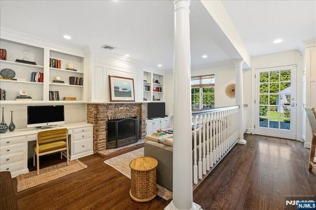138 Melrose Place, Ridgewood, NJ 07450