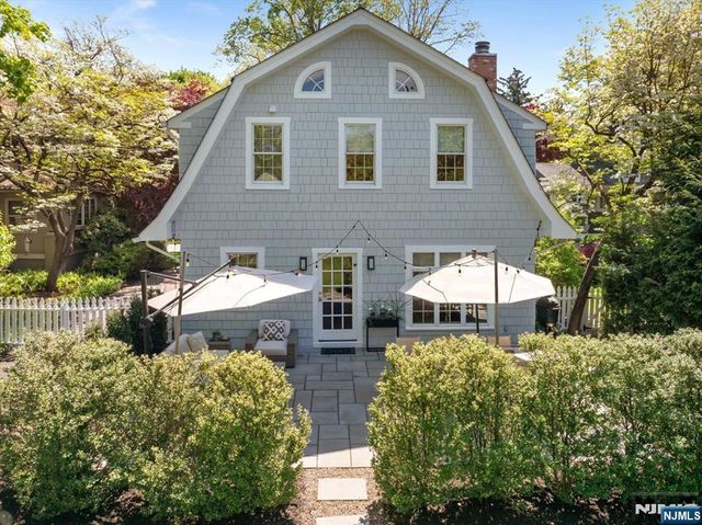 138 Melrose Place, Ridgewood, NJ 07450