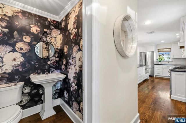 138 Melrose Place, Ridgewood, NJ 07450