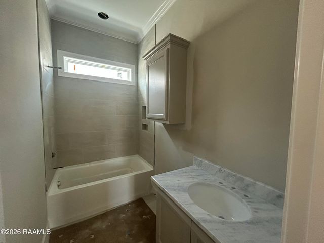 102 Harbourside Drive, Youngsville, LA 70592