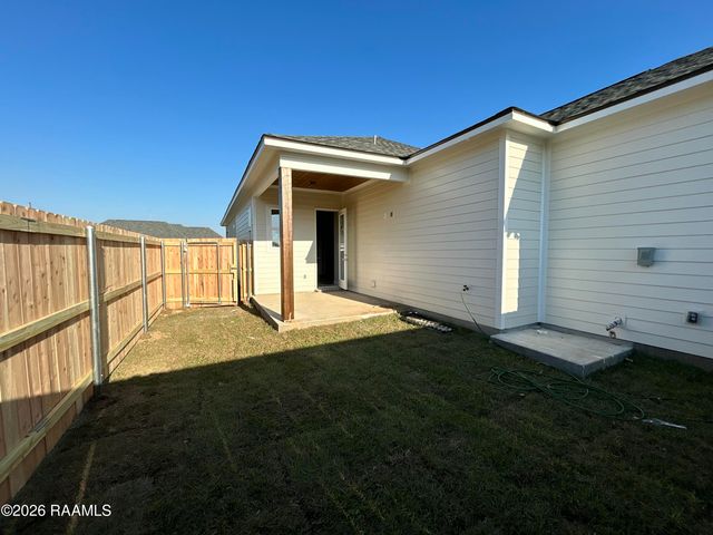 102 Harbourside Drive, Youngsville, LA 70592