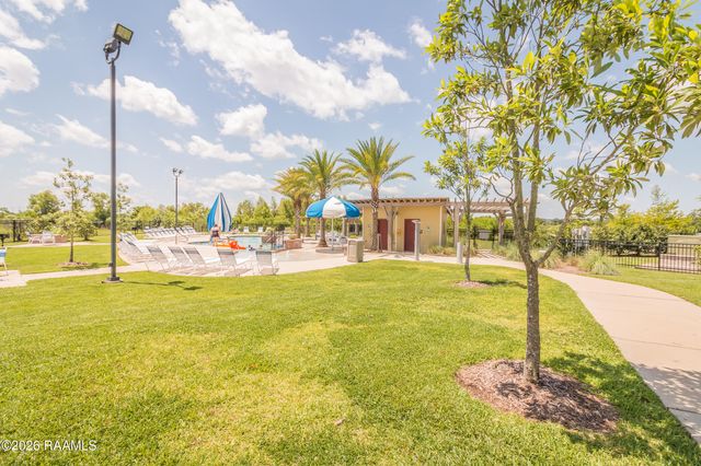 102 Harbourside Drive, Youngsville, LA 70592