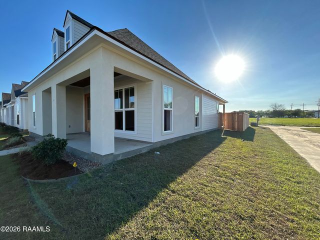 102 Harbourside Drive, Youngsville, LA 70592