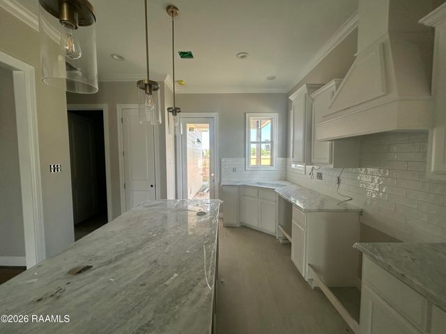 102 Harbourside Drive, Youngsville, LA 70592