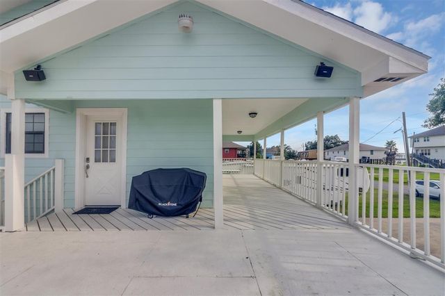 105 Martin Hebert Street, Lake Charles, LA 70607