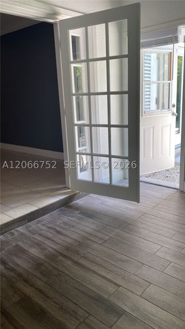 1 Edgewater Dr 103, Coral Gables, FL 33133