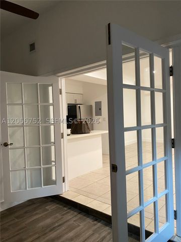 1 Edgewater Dr 103, Coral Gables, FL 33133