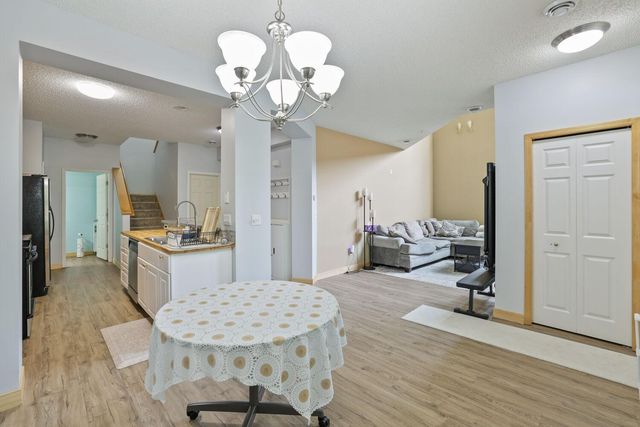 3033 Chamberlain Street N 4, Maplewood, MN 55109