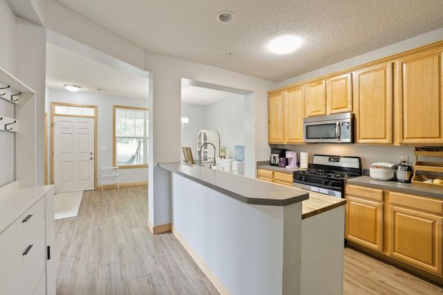 3033 Chamberlain Street N 4, Maplewood, MN 55109