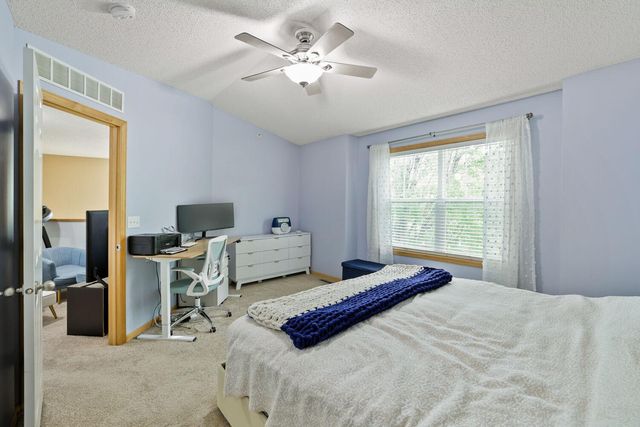3033 Chamberlain Street N 4, Maplewood, MN 55109