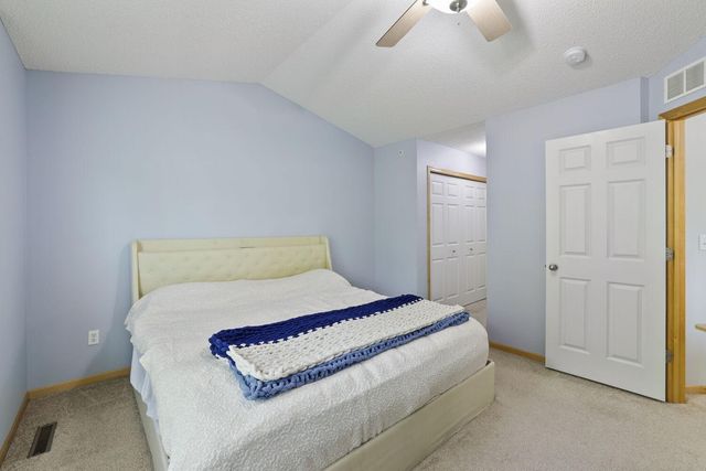 3033 Chamberlain Street N 4, Maplewood, MN 55109