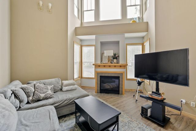 3033 Chamberlain Street N 4, Maplewood, MN 55109