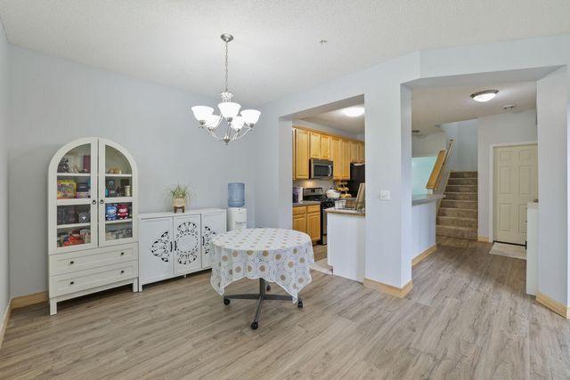 3033 Chamberlain Street N 4, Maplewood, MN 55109