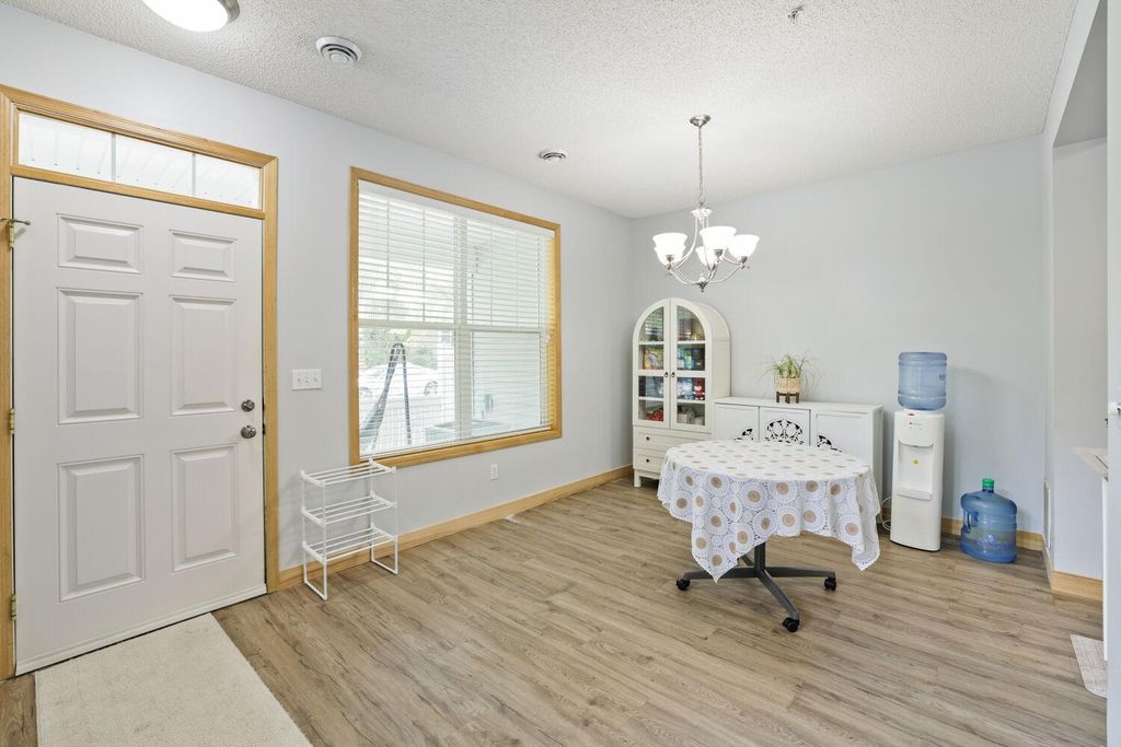 3033 Chamberlain Street N 4, Maplewood, MN 55109 — photo 5