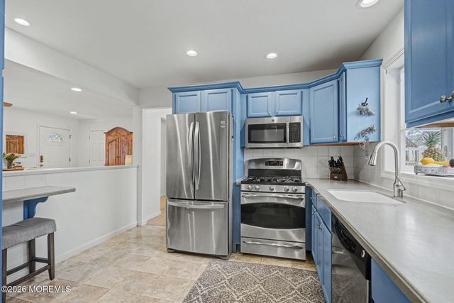 823 Maple Avenue, Brick, NJ 08724