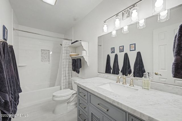 823 Maple Avenue, Brick, NJ 08724