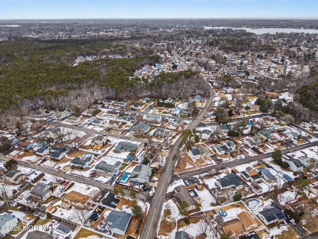 823 Maple Avenue, Brick, NJ 08724