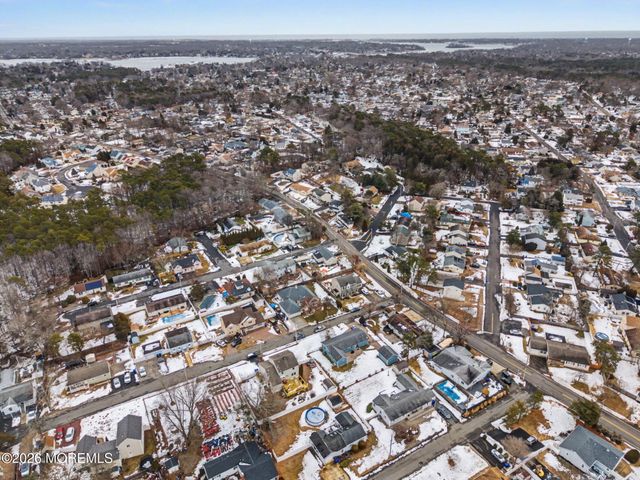 823 Maple Avenue, Brick, NJ 08724