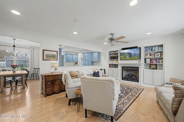 823 Maple Avenue, Brick, NJ 08724