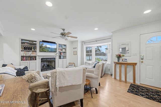 823 Maple Avenue, Brick, NJ 08724