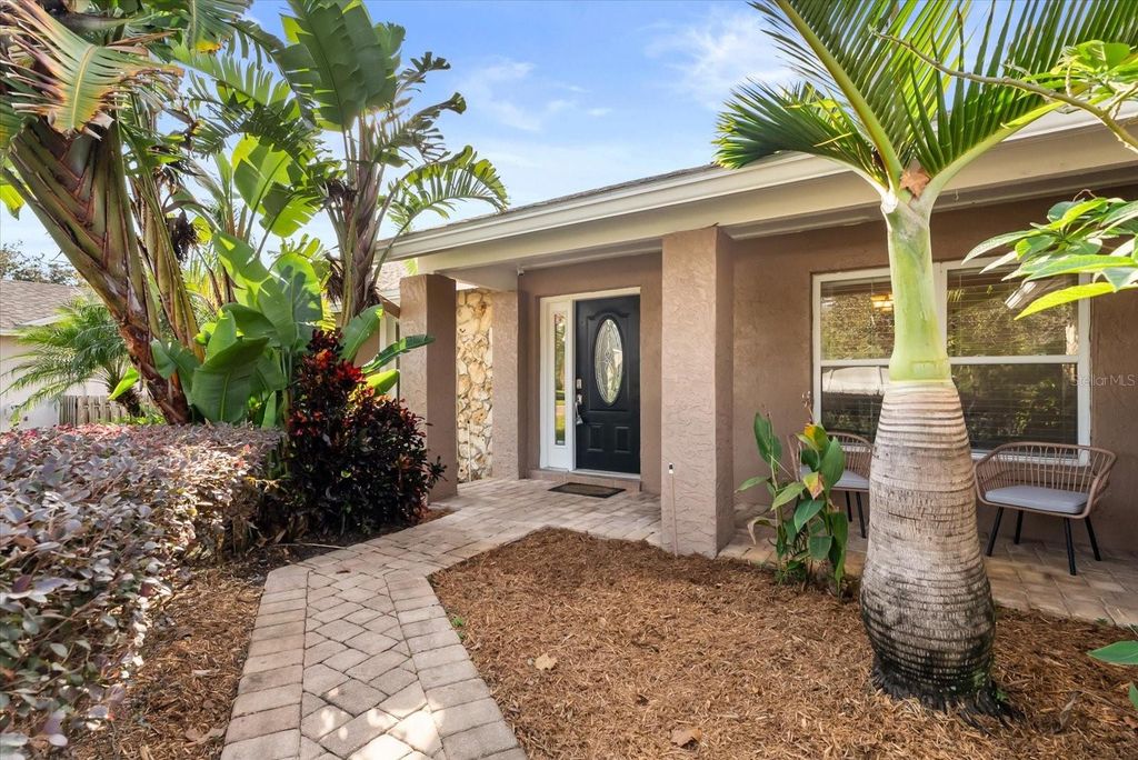 Image 11 of property listing at 4512 BRIDGEWATER DRIVE, Orlando, FL 32817