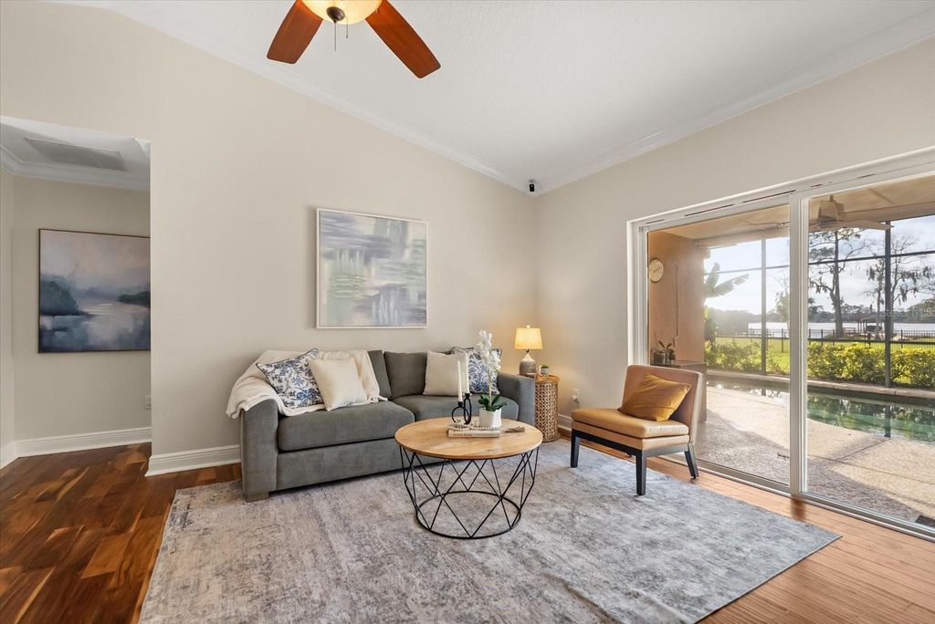 Image 18 of property listing at 4512 BRIDGEWATER DRIVE, Orlando, FL 32817