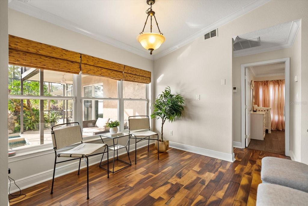 Image 19 of property listing at 4512 BRIDGEWATER DRIVE, Orlando, FL 32817